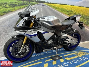2017 yamaha yzf r1 whatsapp: +639623520979