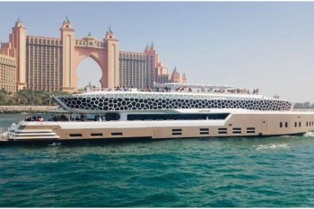 Yacht Dinner Cruise in Dubai