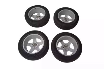 Land-Rover-Defender-20-Pirelli-Tyres-Defender-Silver-OEM-L8B2-1007-JB-for-sale-scaled