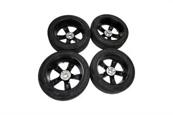 Land-Rover-Defender-22-inch-Rims-Black-with-Continental-Tires-OEM-L8BM-1007-CA-for-sale-in-UAE-02-scaled