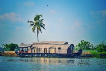 South Kerala Tour with Alleppey, Varkala & Thekkady
