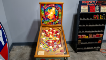 Flippers Crown Pinball Machine6