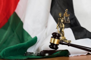 judge-s-gavel-flag-united-arab-emirates-statue-themis-handcuffs-background_106434-4085 (1)