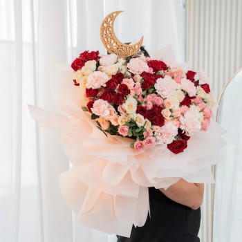 Lantern of Blessings Ramadan Flower Collection in UAE – Elegant Iftar & Eid Floral Gifts | UAE Flowers