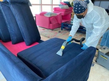 Sofa shampooing cleaning services dubai