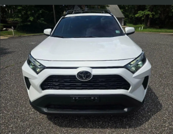 9 2025 Toyota RAV4 XLE Full Options Model