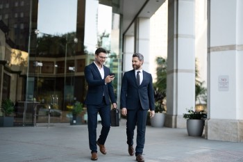 Trusted Wealth Advisors in Dubai | Eton Wealth Management